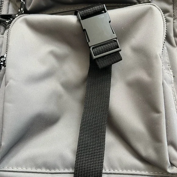Gray Modern Minimalist Backpack with Water-Resistant Finish - Picture 4 of 7